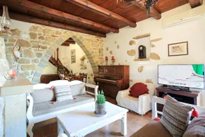 Villa Kamilari - Image 2