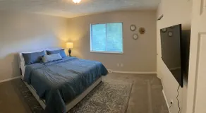 2 bedroom townhome - Cromwell Place 11 - Image 2