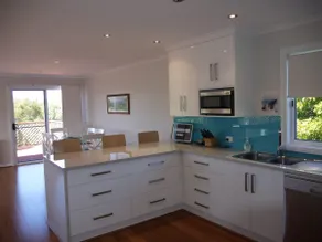 Prime Location - Totally Refurbished - Image 3