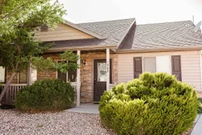 Cedar Retreat: 2 Bedroom Residential Home - Image 2