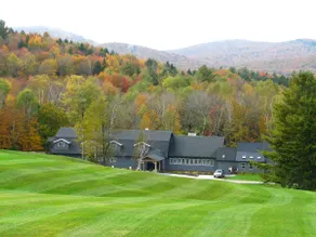 Private 9 Bedroom Guesthouse - The Trailside Inn - Image 2