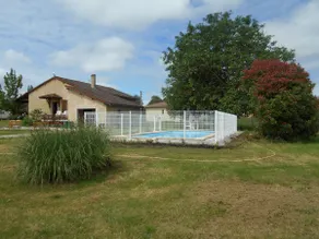 Landhus ved foden af Pyrenæerne med swimmingpool - Image 2