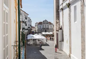 Casa das Arcadas - free Garage - Giraldo Square - Image 4