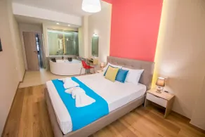 EUPHORIA Luxury Apartment - Image 3
