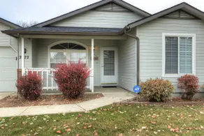 Meridian Gem | 1 King, 2 Queens | Central location - Image 3
