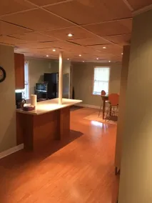 Park-like setting, private apartment - Image 5