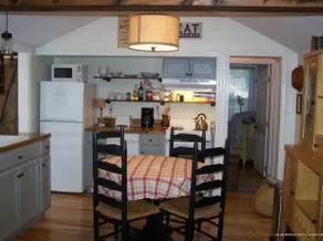 #5 Salt Bay Cottage - Image 4