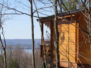 Pet Friendly Escarpment Hideaway | Lakeviews - Image 4