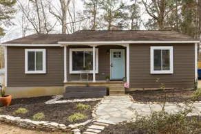 Renovated Raleigh Bungalow - Image 3