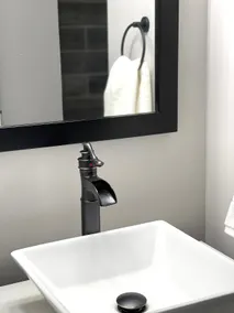 Modern Farmhouse - Image 5