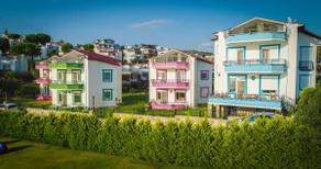 Villa Red 7 meters to sea 1300 m2 garden - Image 4