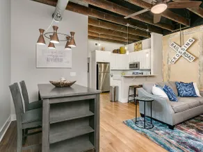 Unique Loft 228 - Image 2