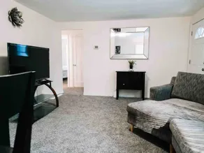 Entire unit 3 bed 1.5 bath next to Renton landing - Image 4