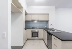 Oxford Street Apartment - Image 5