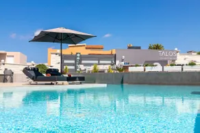 Talos Luxury Junior Apartment with Sea View - Image 4