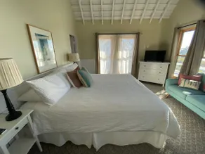 The Lillie House-Amazing Ocean Views in Summerland - Image 3
