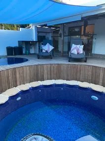 Fun - Pet Friendly Beach House with pool - Image 3