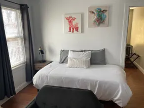 Blue Cabin - Image 4