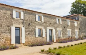 Charming cottage in the heart of Logis des Gabariers - Image 2