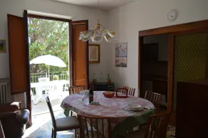 House with large terrace Empoli - Image 2
