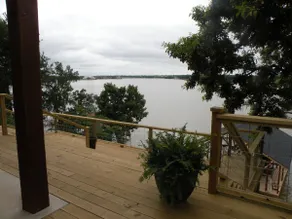Suite privée, au bord du lac, sur le lac Granbury, près du centre-ville! - Image 2