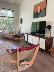 Dream Location! Modern/Steps to River/Dog Friendly - Image 5