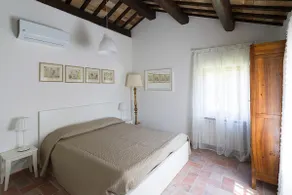 Farmhouse in Marche region - Image 2