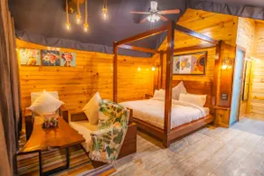 The Kingfisher-Treehouse+Jacuzzi by ”The skydrift” - Image 2