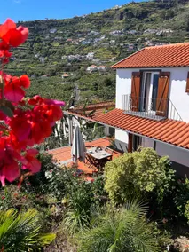 Tropical Villa by an island apart - Image 5