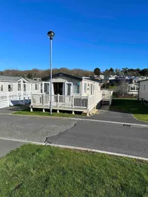 Lovely Lodging in Whitecliff Bay - Image 2