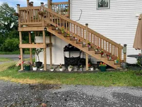 Beautiful 2nd story apartment 10 minutes from 2 state parks.  - Image 2