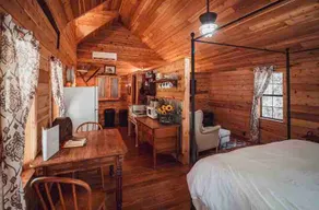 Hideaway Cabin - tranquil and woodsy with hot tub - Image 4