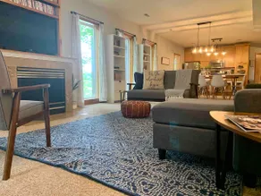 Lakeside Cottage Guest Suite - Image 4