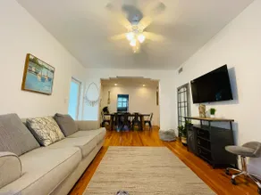 Oasis in the Heart of Coral Gables w/ Parking - Image 4