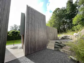 Tiny house with big terrace and garden - Image 2