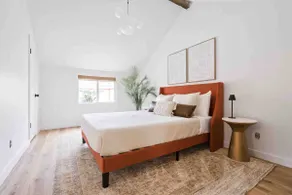 Bright, private home away from home - sleeps 4! - Image 2