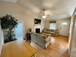 Lowcountry Oasis - 3 bed 2 bath - 5 min to the beach - fenced in yard - Image 3