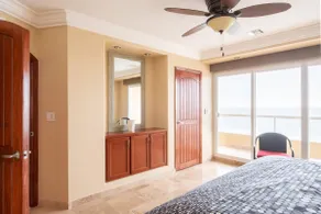 A perfect vacation - La Jolla Real - 4th Flr - Image 5