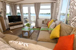 LAKESIDE 3-bedroom holiday home with HOT TUB - Image 3