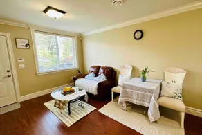 Private suite w/1 Bed&1 Bath - Image 5