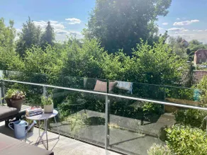 Lovely apartment with free parking on site - Image 2