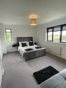 Modern 2 Bedroom House, Edinburgh. - Image 2