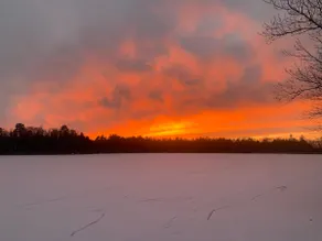 Little Red cabin on the lake - Image 5