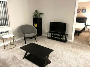 Spacious 1 bedroom condo w amenities close to SDSU - Image 4