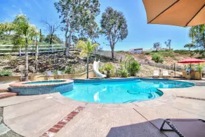 Rancho Vista Estate on 3 acre, Private grapevines - Image 2