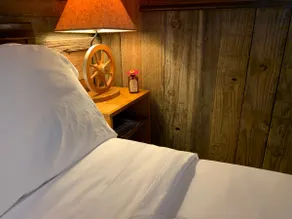 Little Oaks Lodging- Ranch Room 1 - Image 3