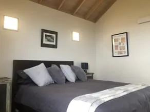 The Bay House, idyllic farm retreat by the ocean - Image 5