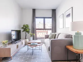 GYA - Spacious & Elegant in Salamanca Neighborhood - Image 3