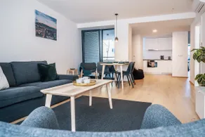3 Bedroom, 2 Bathroom Digital Check-in Apartment - Image 2