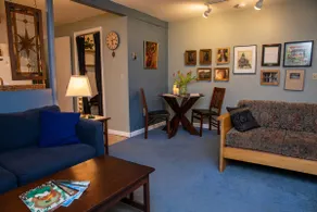 Woodsy hideaway apartment - Image 5
